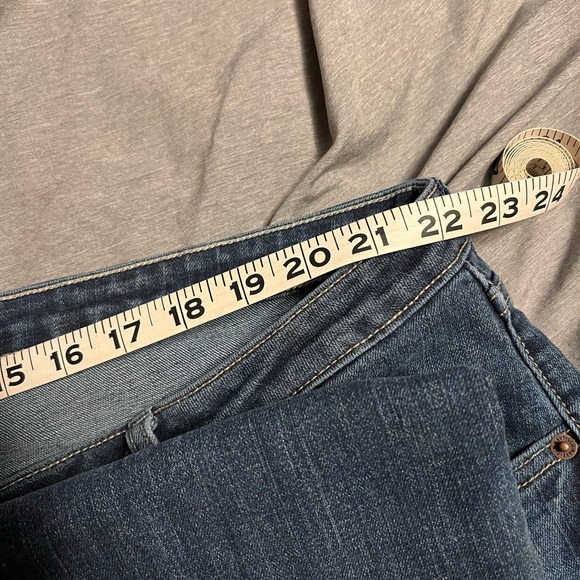 Old Navy jeans - Picture 5 of 6